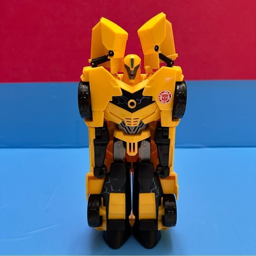 Transformers Disguise Power surge Bumblebee corvette